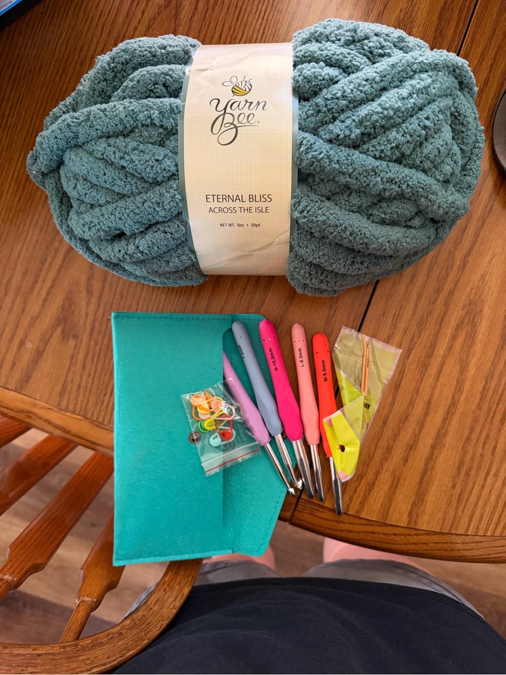 Yarn Bee 'Eternal Bliss' Plush Yarn and Crochet Set